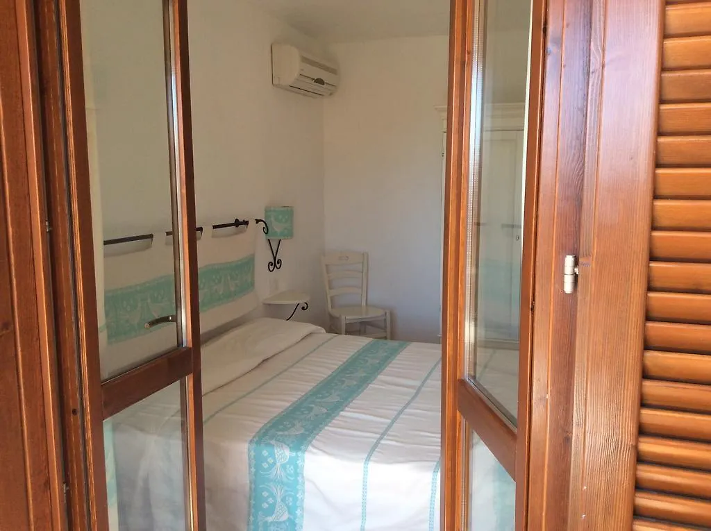 Sardinia Beach Apartments Aglientu Włochy