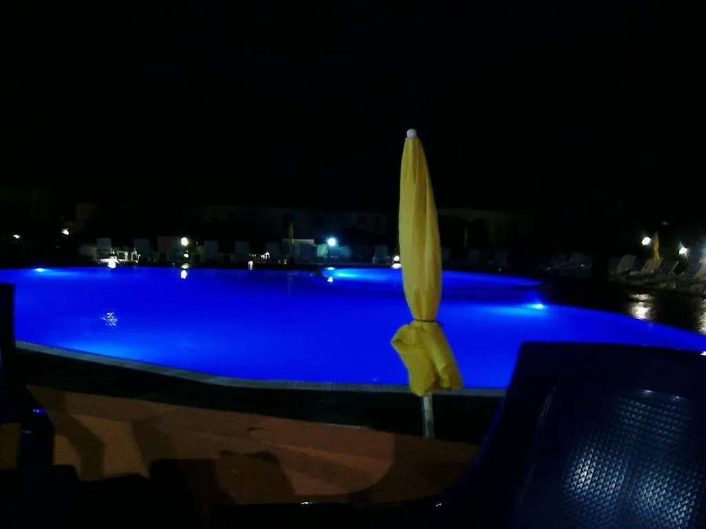 Hotel apartamentowy Sardinia Beach Apartments Aglientu