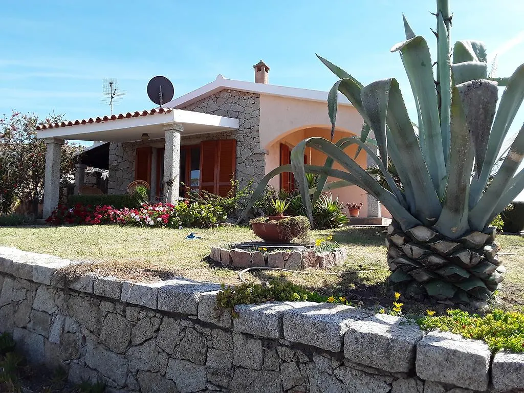 Sardinia Beach Apartments Aglientu Włochy